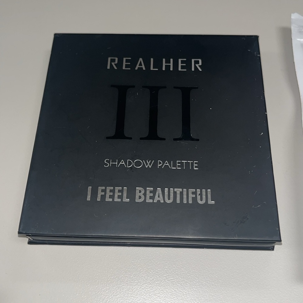 IL MAKIAGE & Real Her eyeshadows Tarte blush Hipdot and zipper bag bundle - Picture 3 of 10